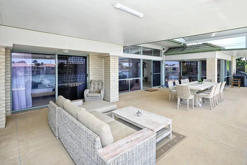 Sunshine Coast Dream Getaway Villa Pelican Waters 0*,  Australia