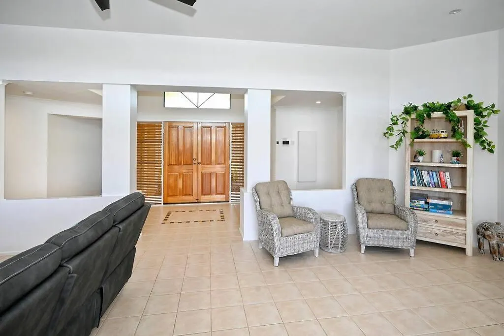 Sunshine Coast Dream Getaway Villa Pelican Waters