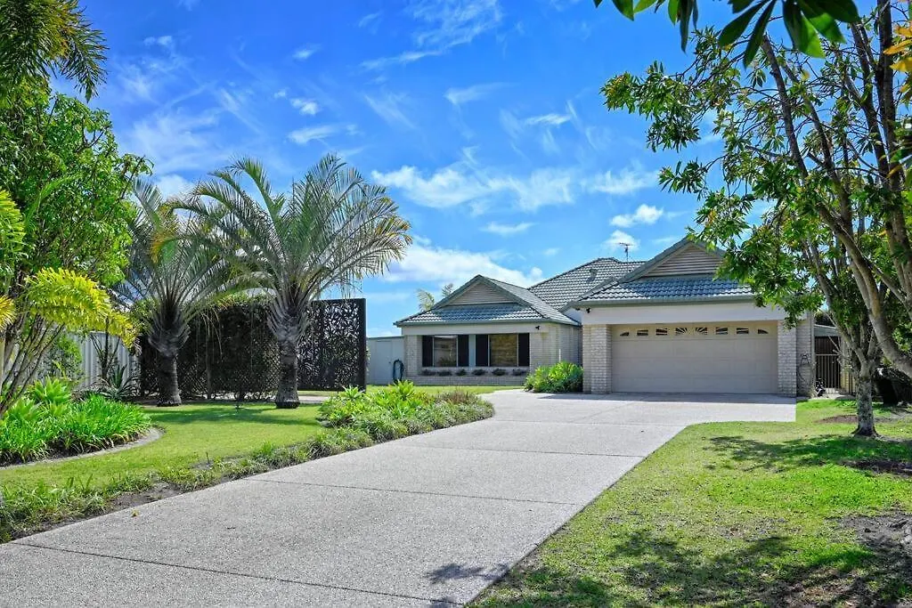 Sunshine Coast Dream Getaway Villa Pelican Waters